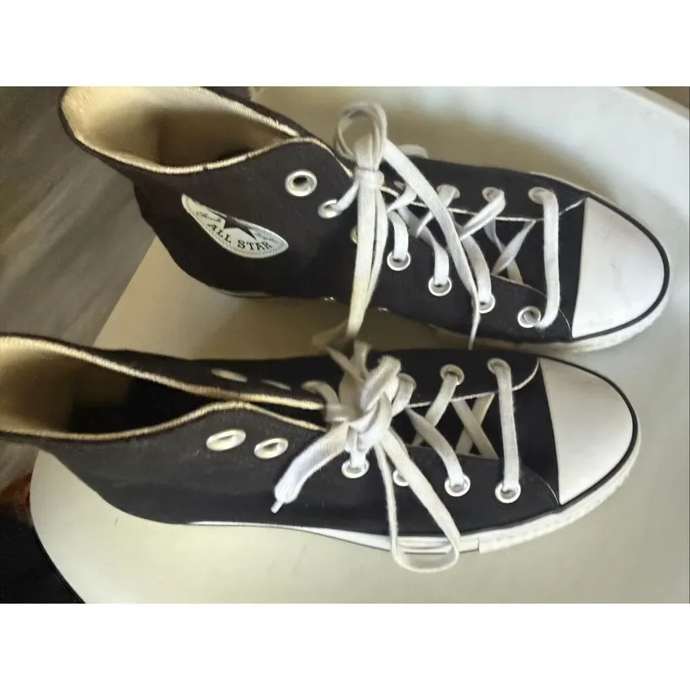 Converse women chuck